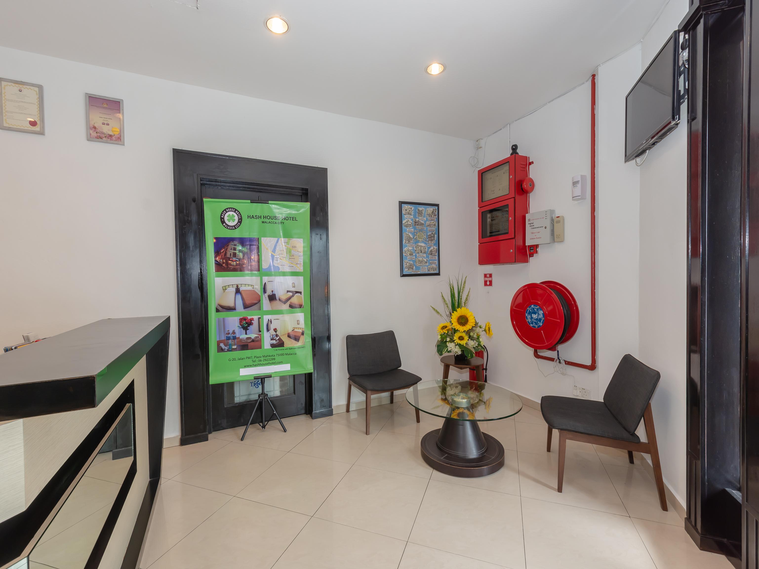Oyo 1192 Hash House Hotel Malakka Dış mekan fotoğraf