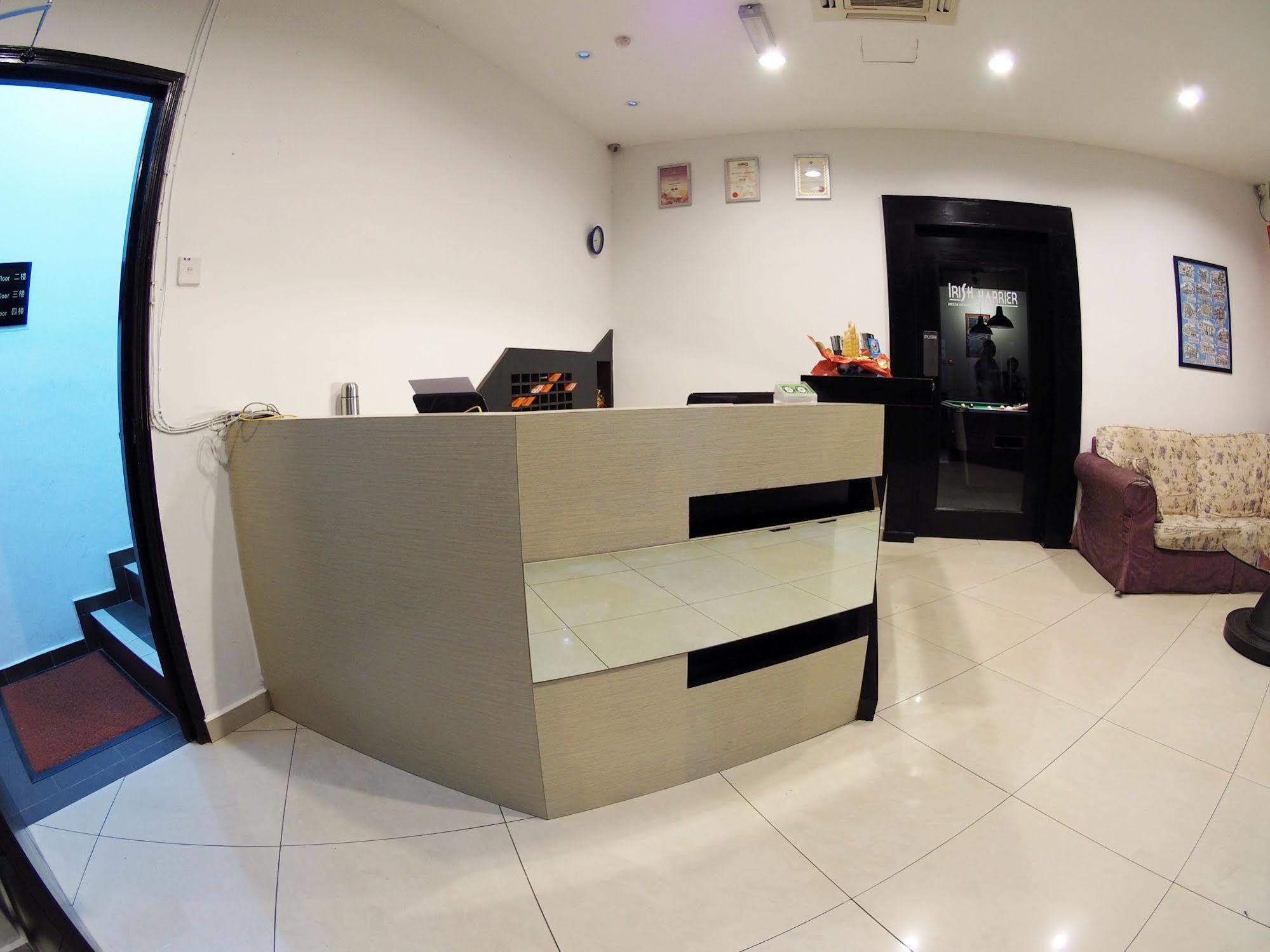 Oyo 1192 Hash House Hotel Malakka Dış mekan fotoğraf