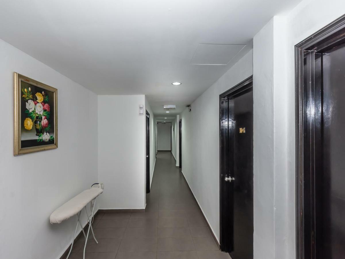 Oyo 1192 Hash House Hotel Malakka Dış mekan fotoğraf
